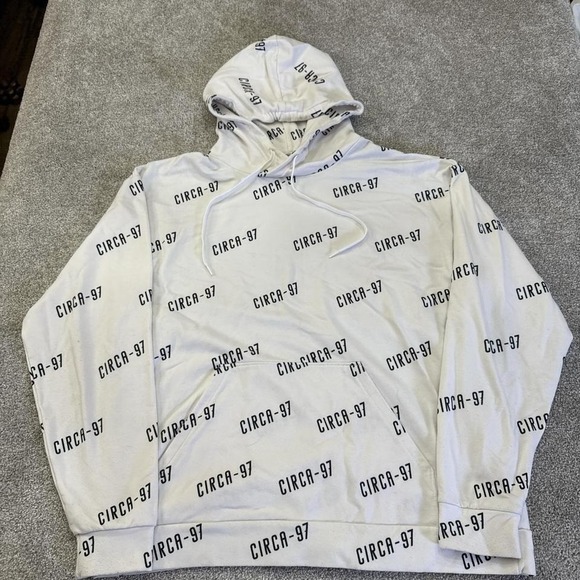 #Underlust #Undergold #StreetwearHoodie #GraphicHoodie #MensStyle